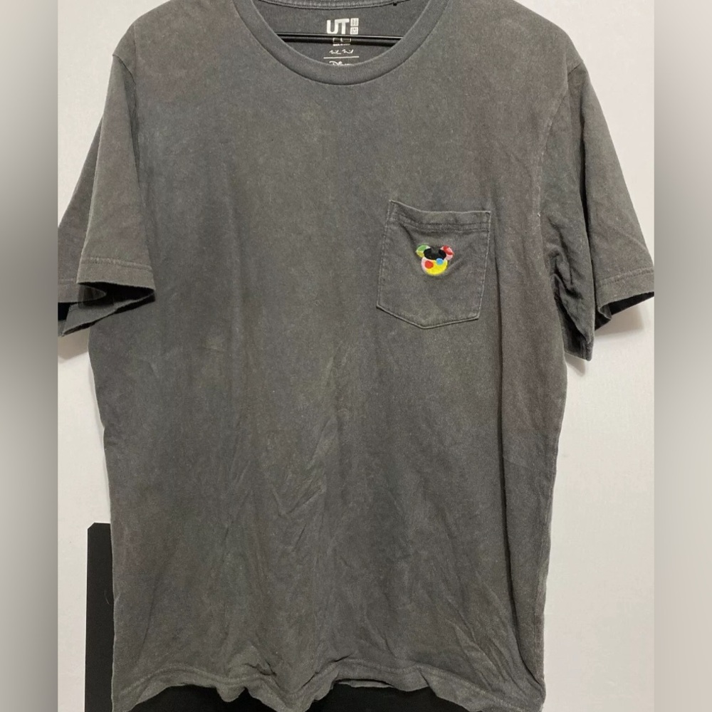 Uniqlo UT x Disney Tee Lrg Mickey Art Mouse Embroidery